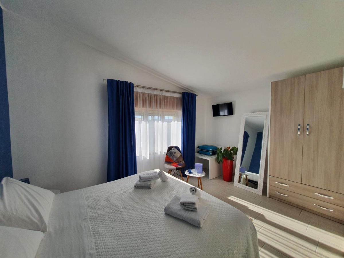 Blue Velvet Rooms Тортоли Экстерьер фото