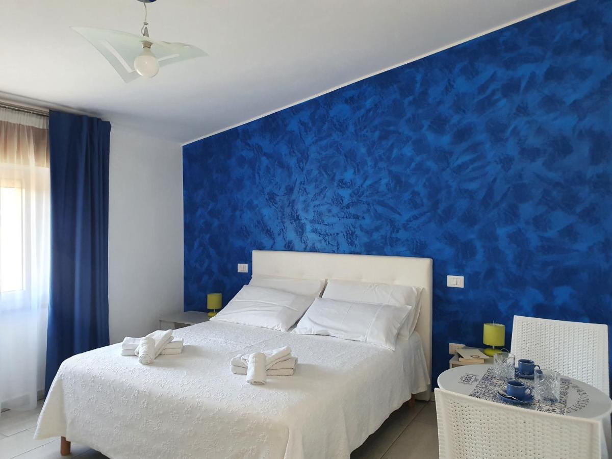 Blue Velvet Rooms Тортоли Экстерьер фото