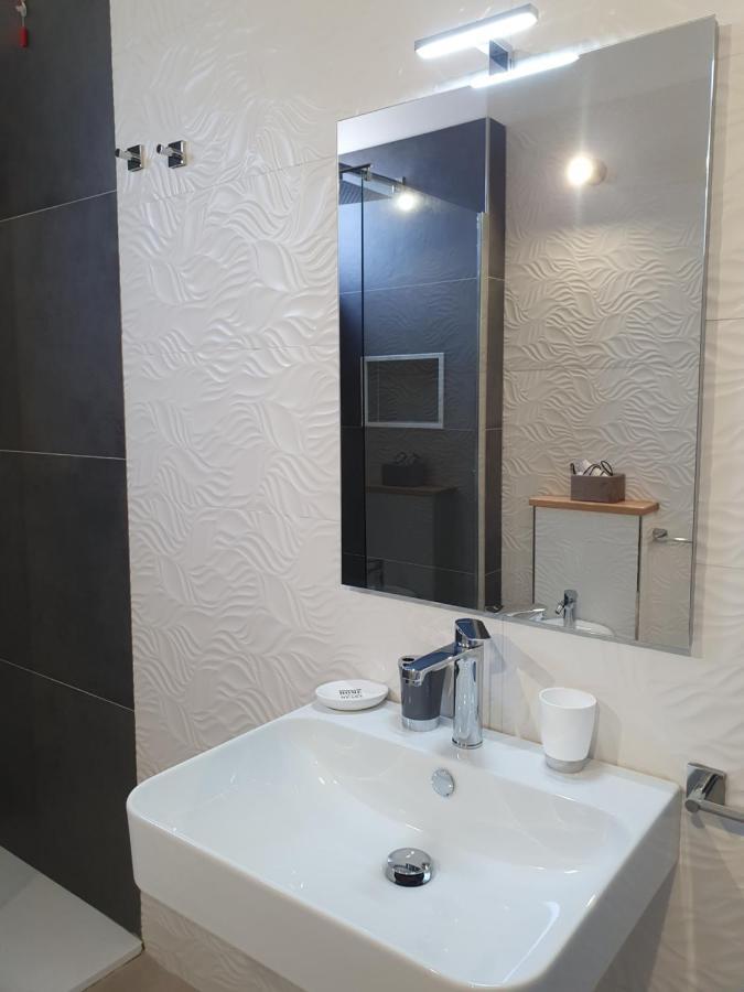 Blue Velvet Rooms Тортоли Экстерьер фото