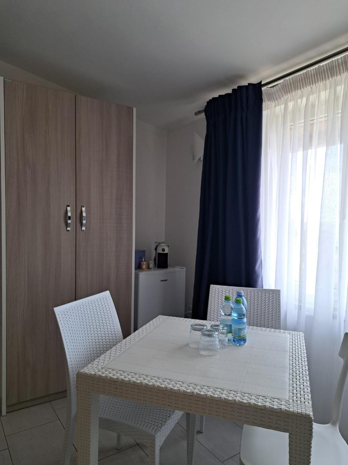 Blue Velvet Rooms Тортоли Экстерьер фото